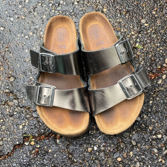 Birkenstocks 6.5 (37) - Picture 3 of 5